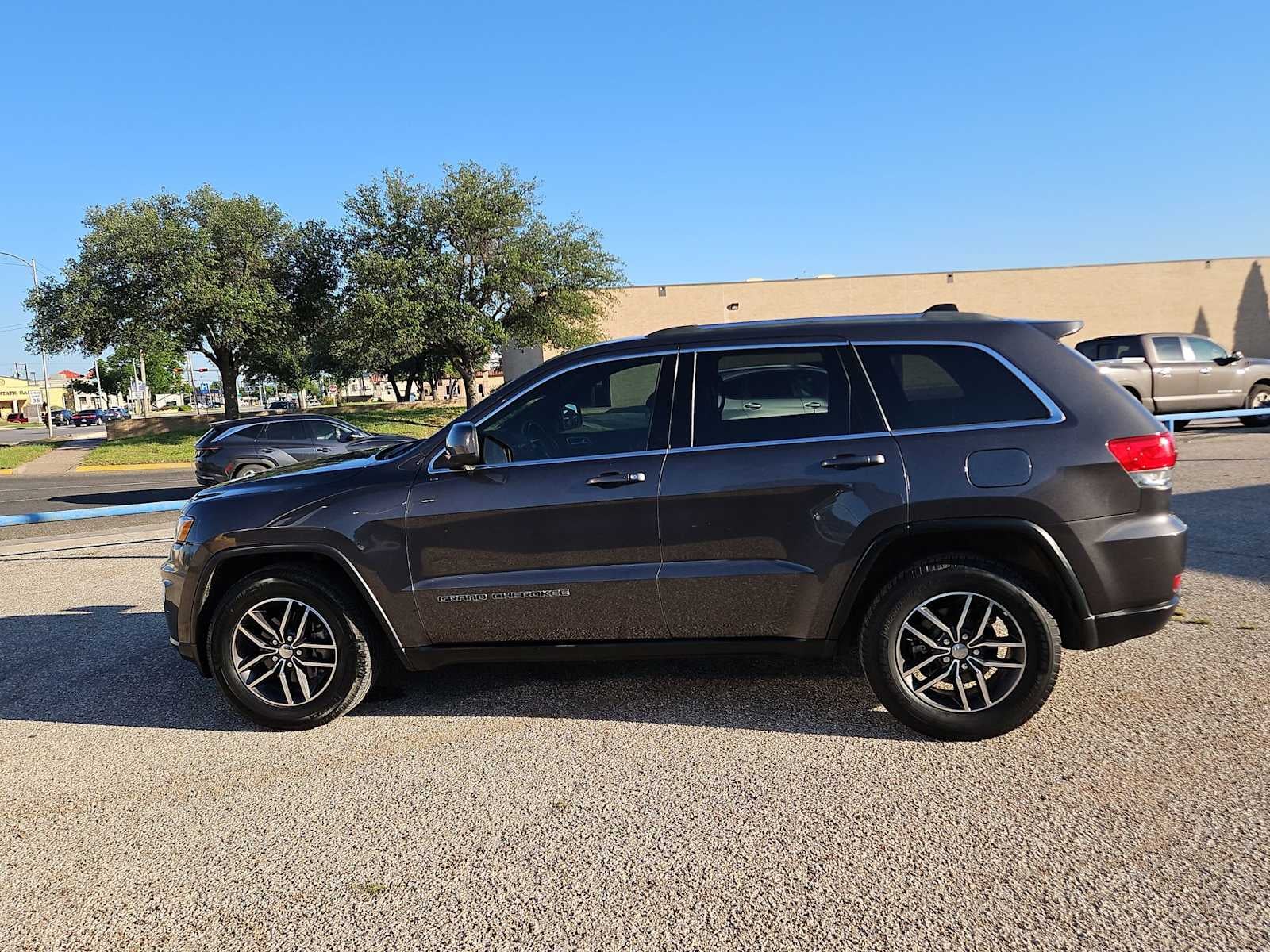2018 Jeep Grand Cherokee Laredo E