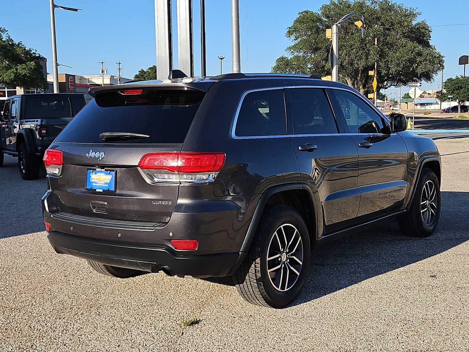 2018 Jeep Grand Cherokee Laredo E