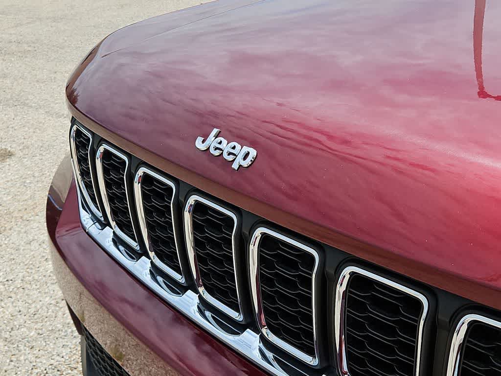 2024 Jeep Grand Cherokee Laredo