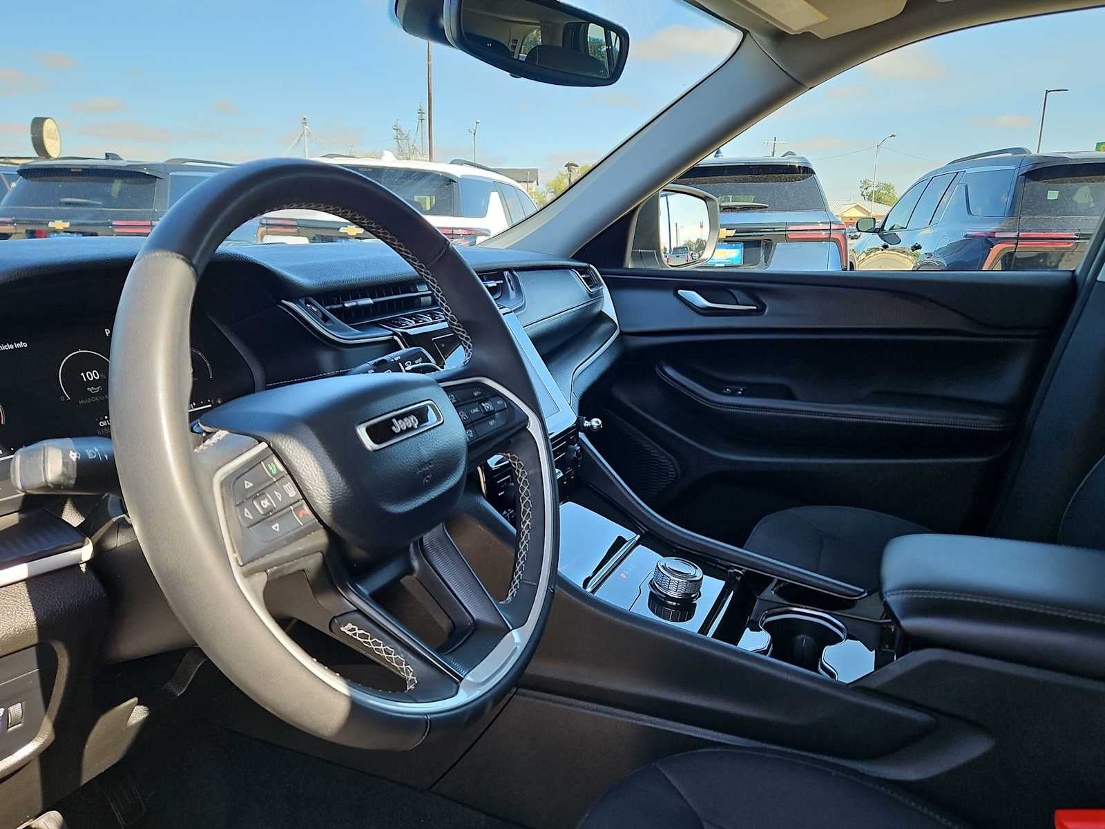 2023 Jeep Grand Cherokee Laredo