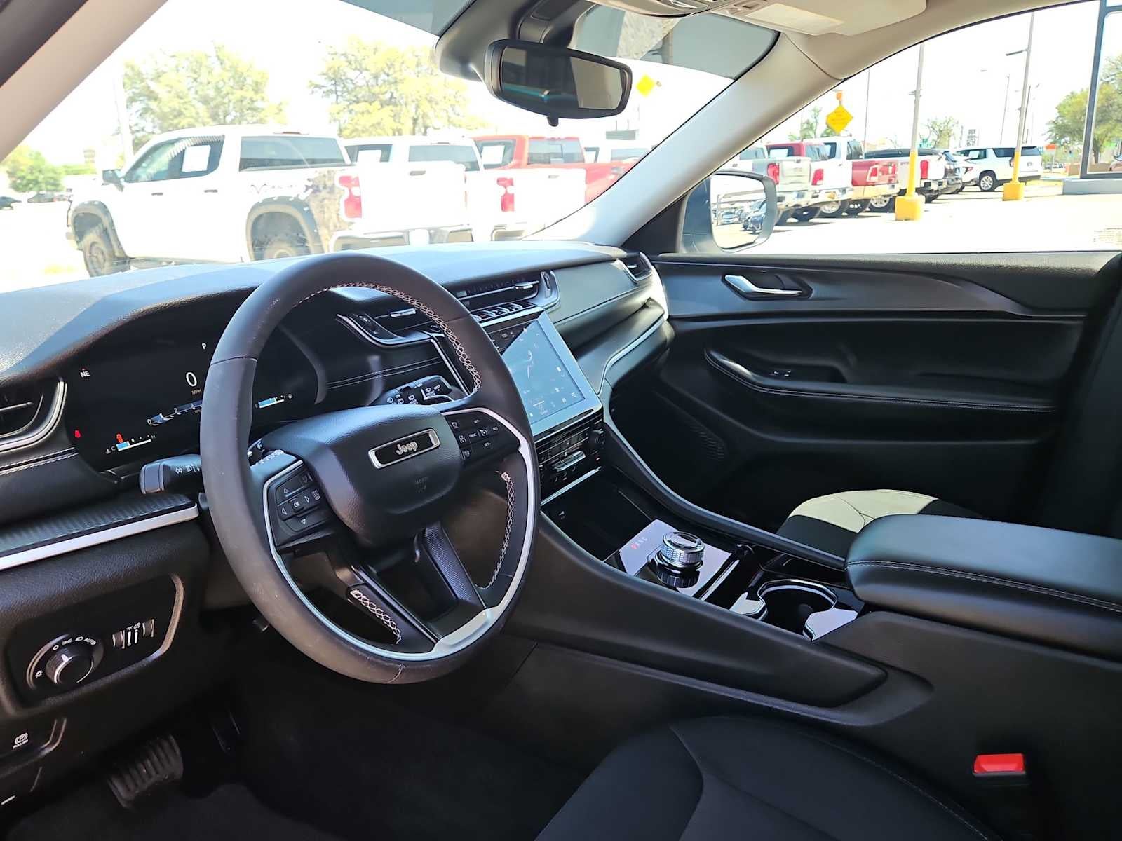 2023 Jeep Grand Cherokee L Laredo
