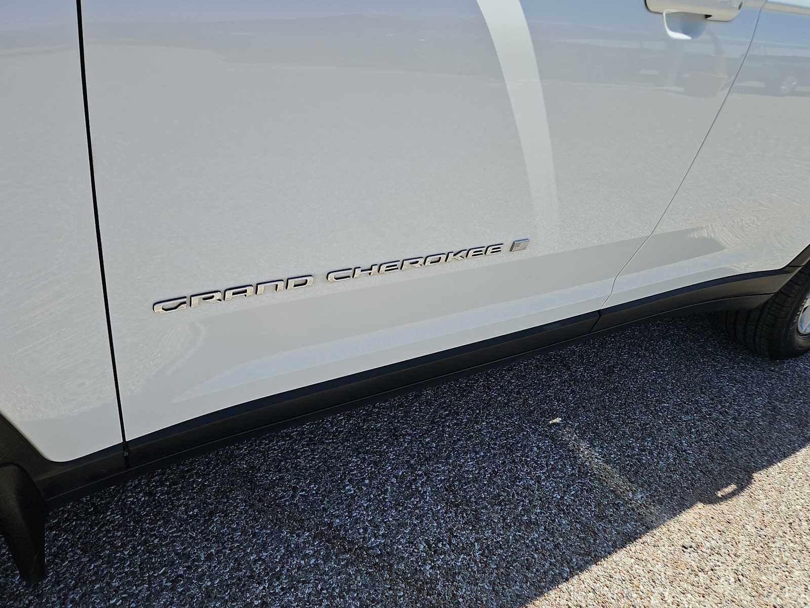 2023 Jeep Grand Cherokee L Laredo