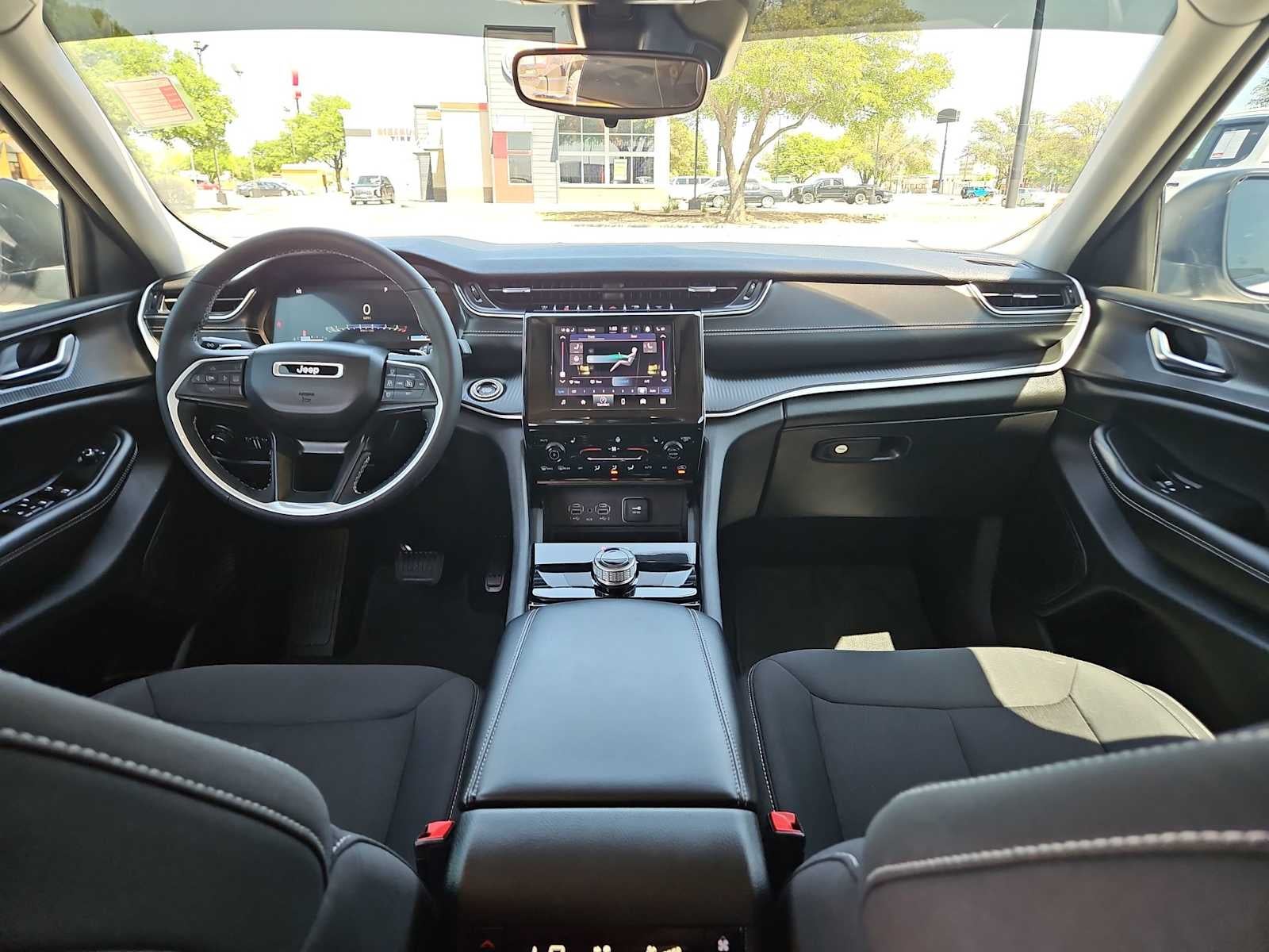 2023 Jeep Grand Cherokee L Laredo