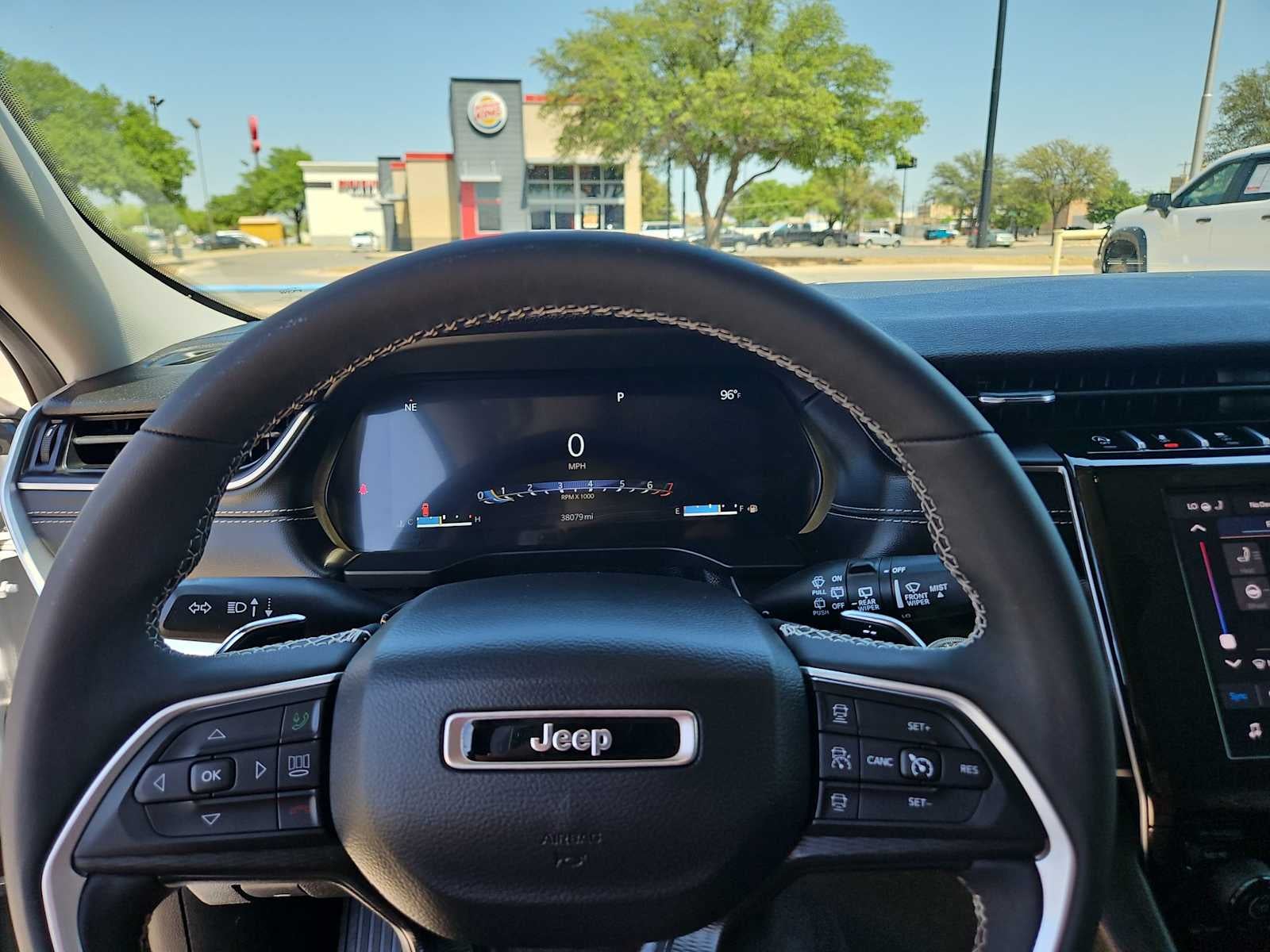 2023 Jeep Grand Cherokee L Laredo
