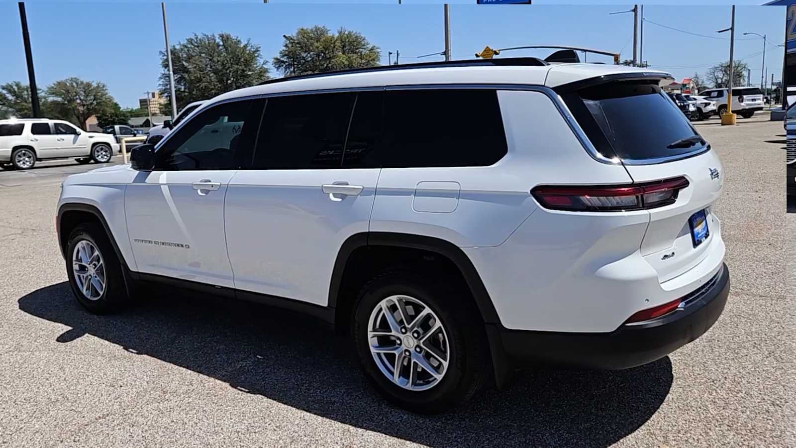 2023 Jeep Grand Cherokee L Laredo