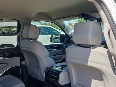 2024 Jeep Wagoneer BASE