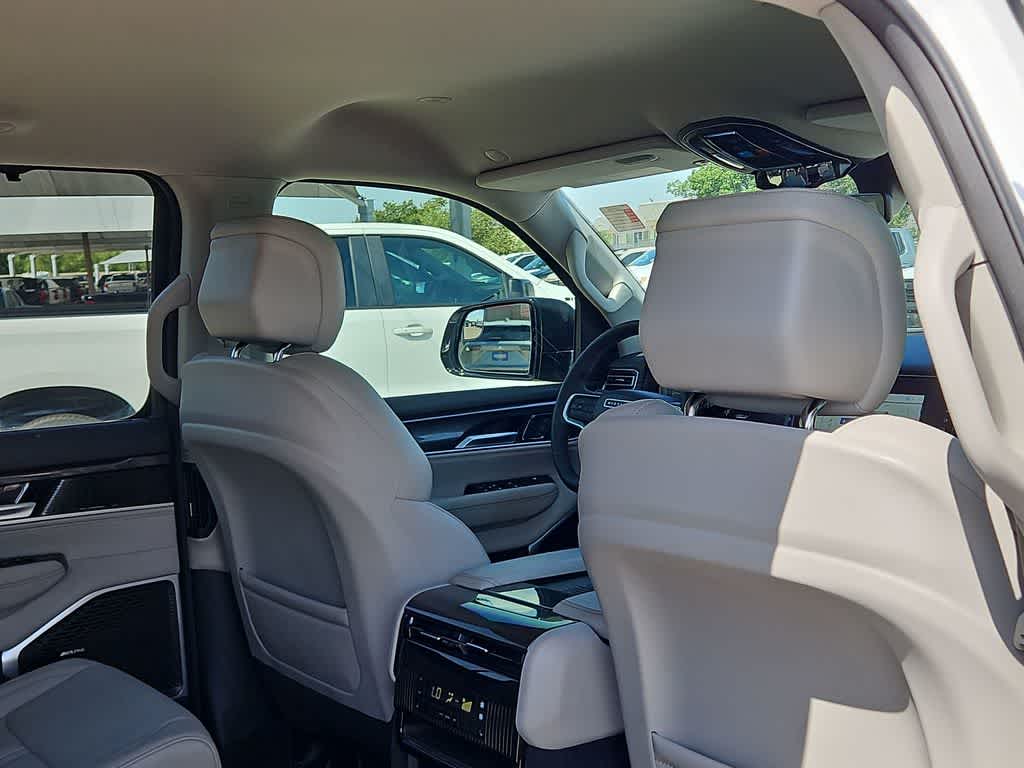 2024 Jeep Wagoneer BASE