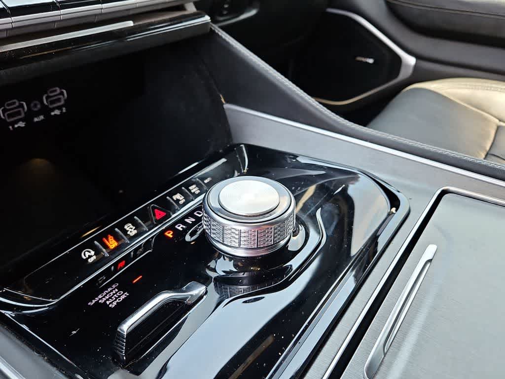 2025 Jeep Wagoneer Series II Carbide