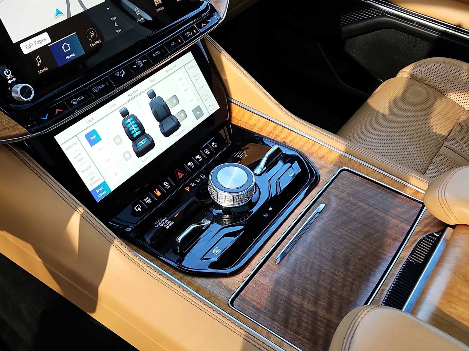 2022 Jeep Grand Wagoneer Series III