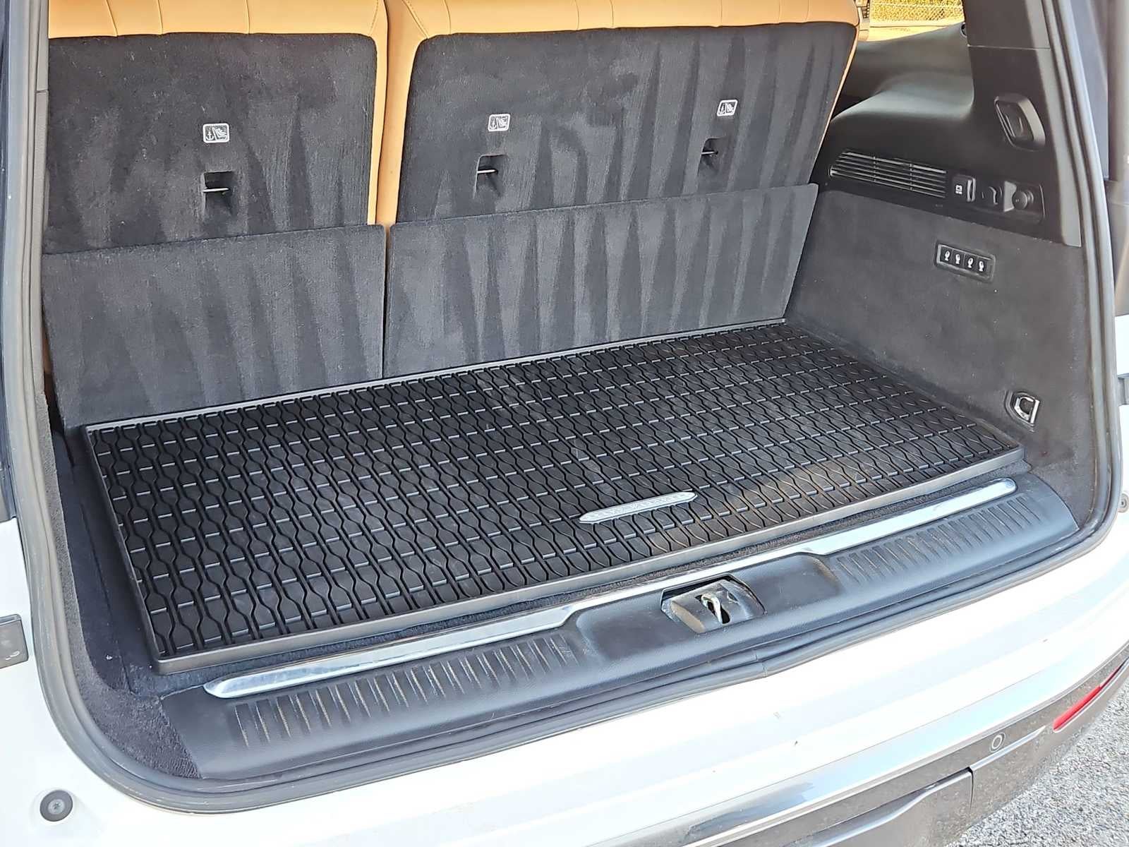 2022 Jeep Grand Wagoneer Series III