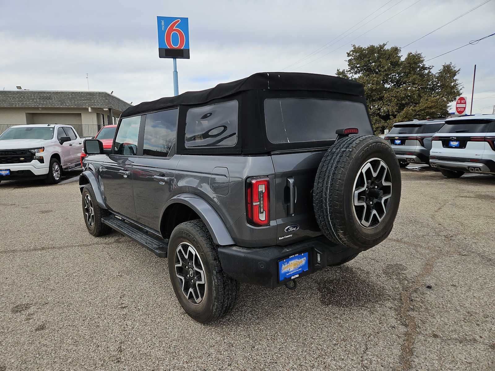2022 Ford Bronco Base