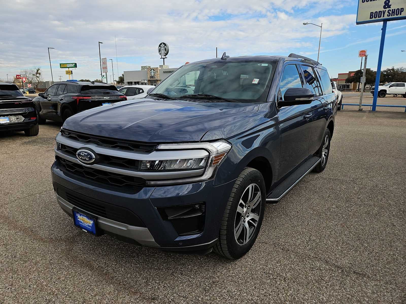 2023 Ford Expedition XLT