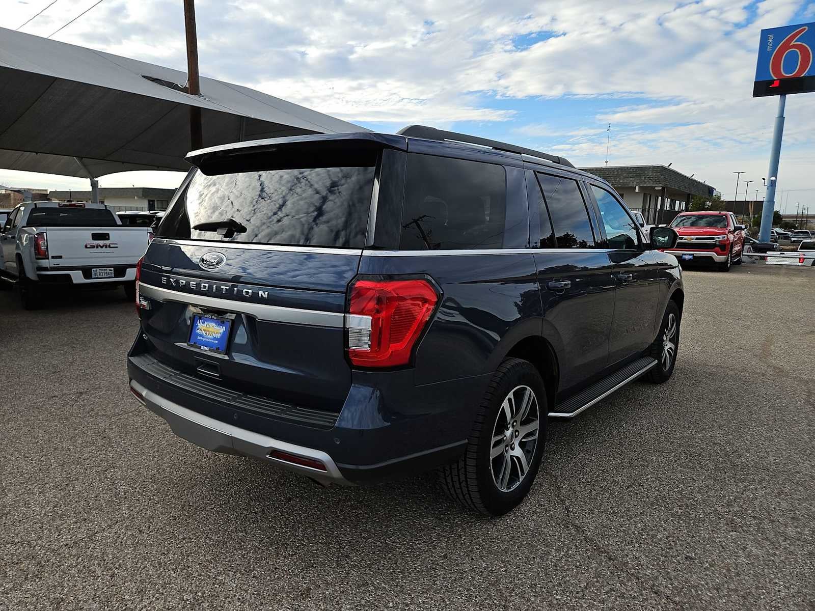 2023 Ford Expedition XLT