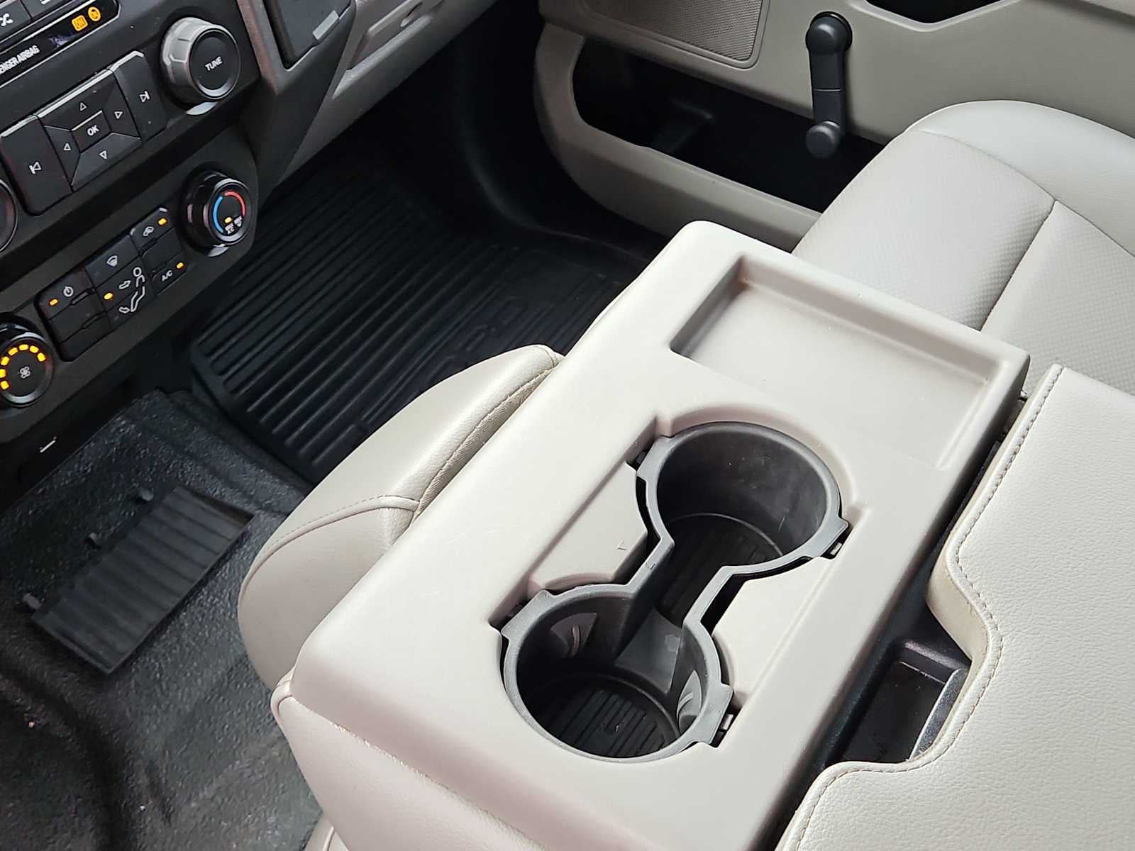 2022 Ford Super Duty F-350 SRW XL