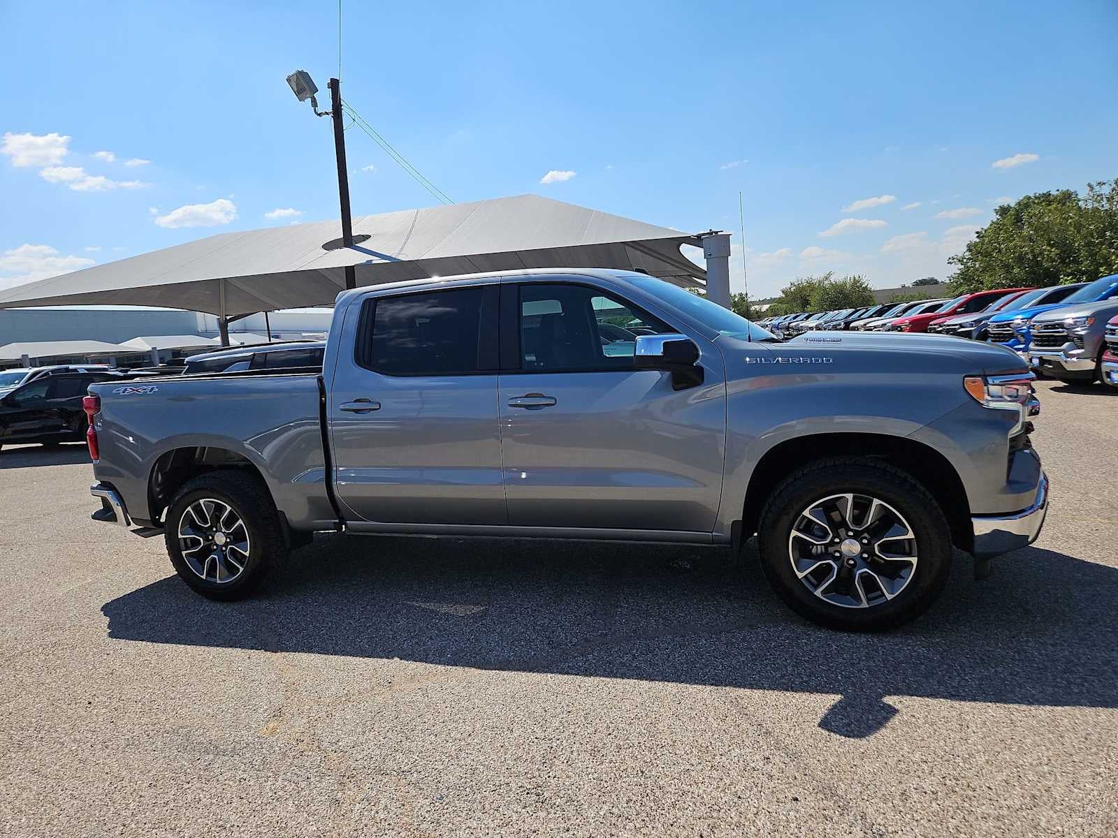 2025 Chevrolet Silverado 1500 LT