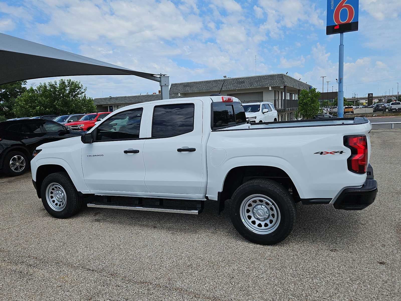 2025 Chevrolet Colorado WT/LT