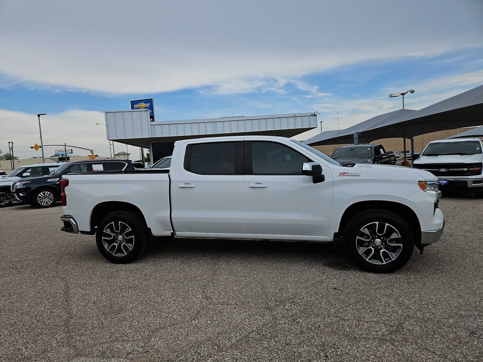 2023 Chevrolet Silverado 1500 LT