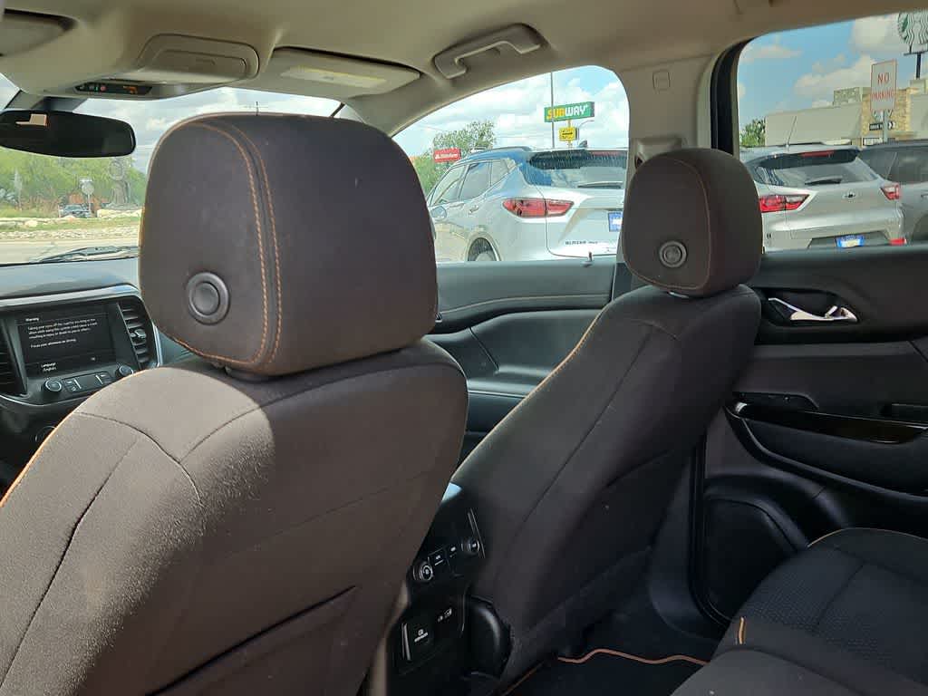 2020 GMC Acadia AT4