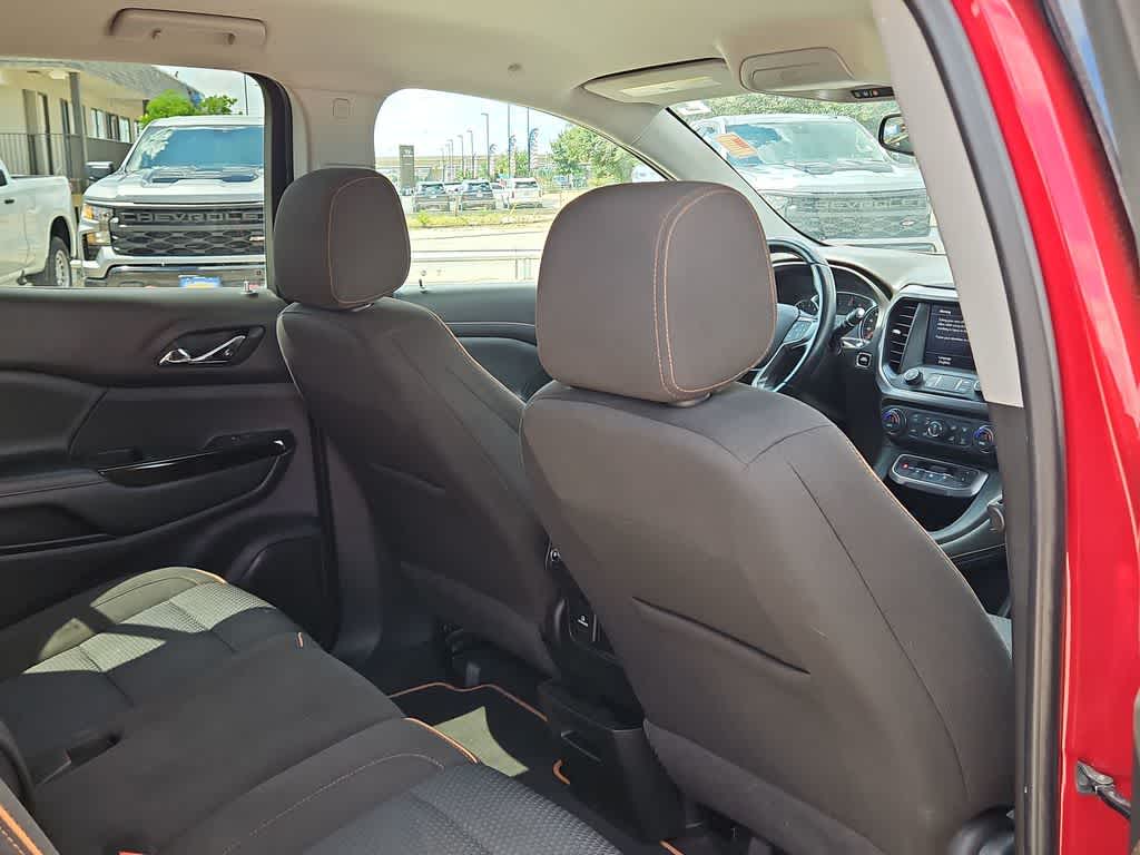 2020 GMC Acadia AT4