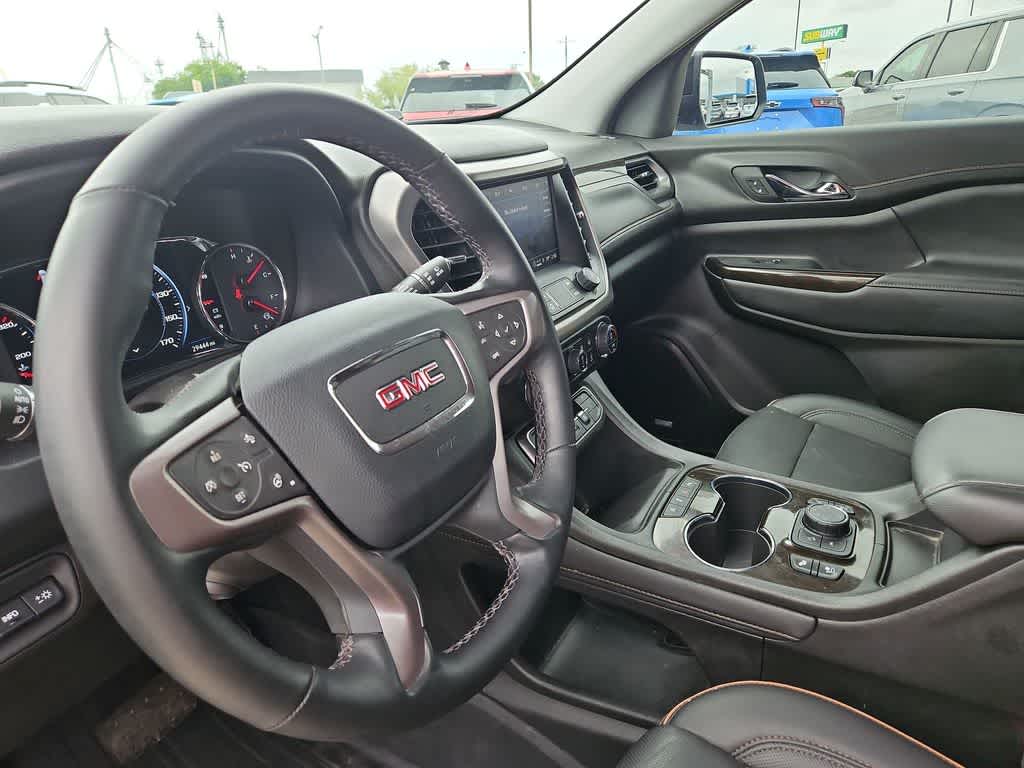 2023 GMC Acadia AT4