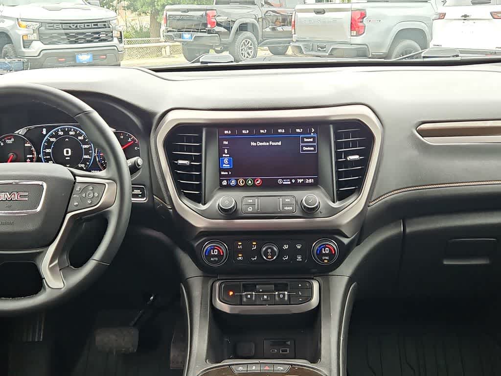 2023 GMC Acadia AT4