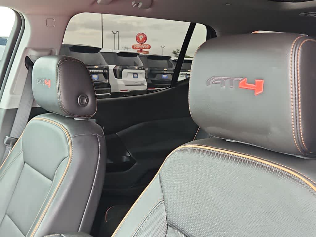 2023 GMC Acadia AT4