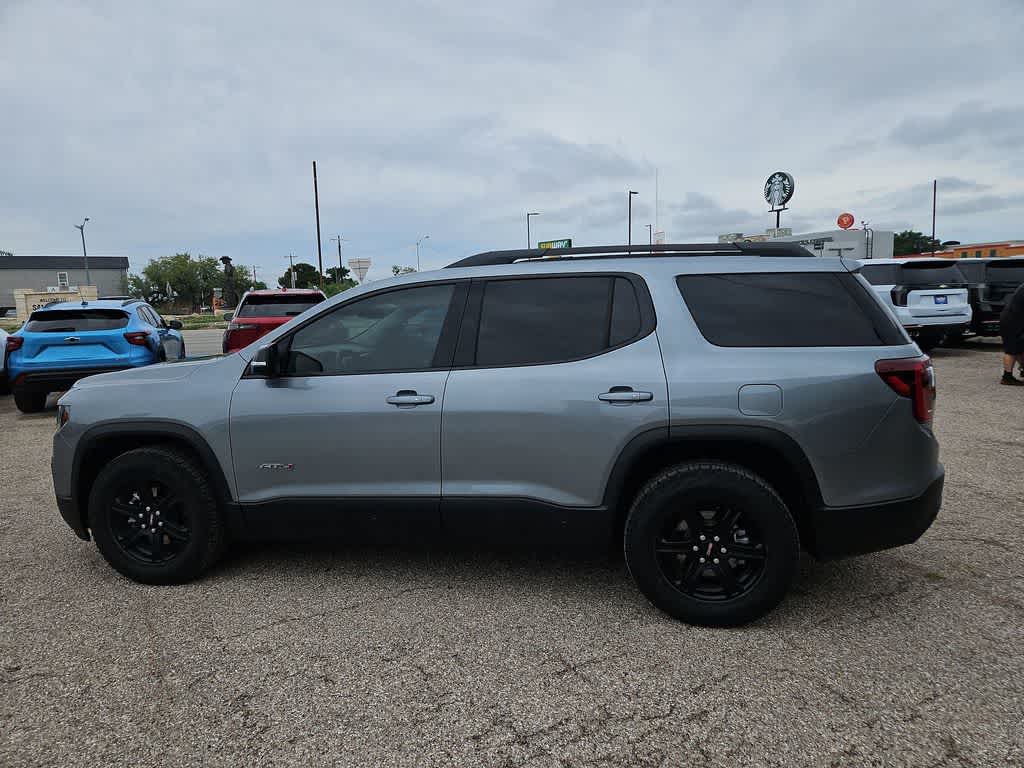 2023 GMC Acadia AT4