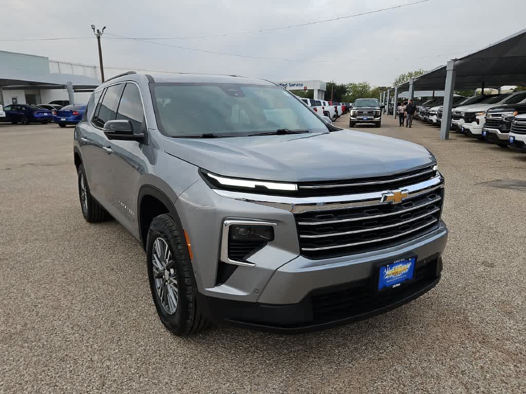2024 Chevrolet Traverse LT