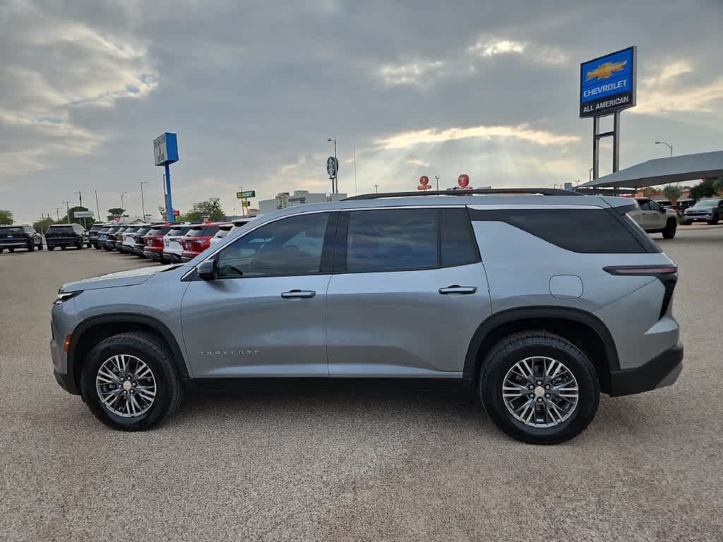 2024 Chevrolet Traverse LT