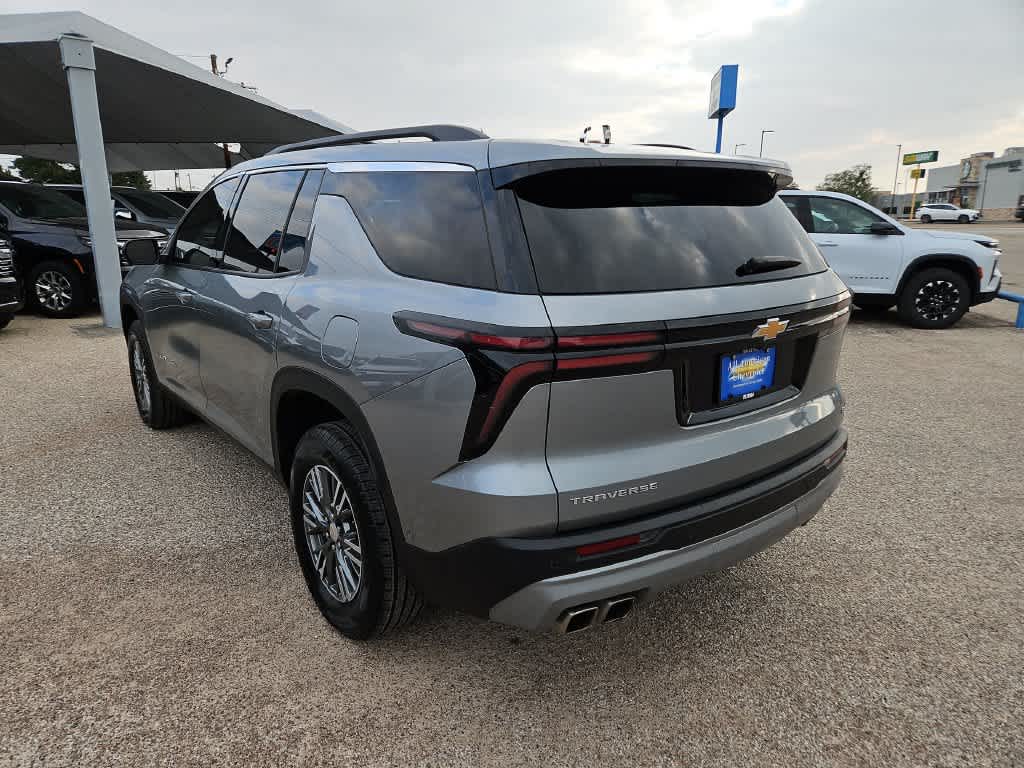 2024 Chevrolet Traverse LT