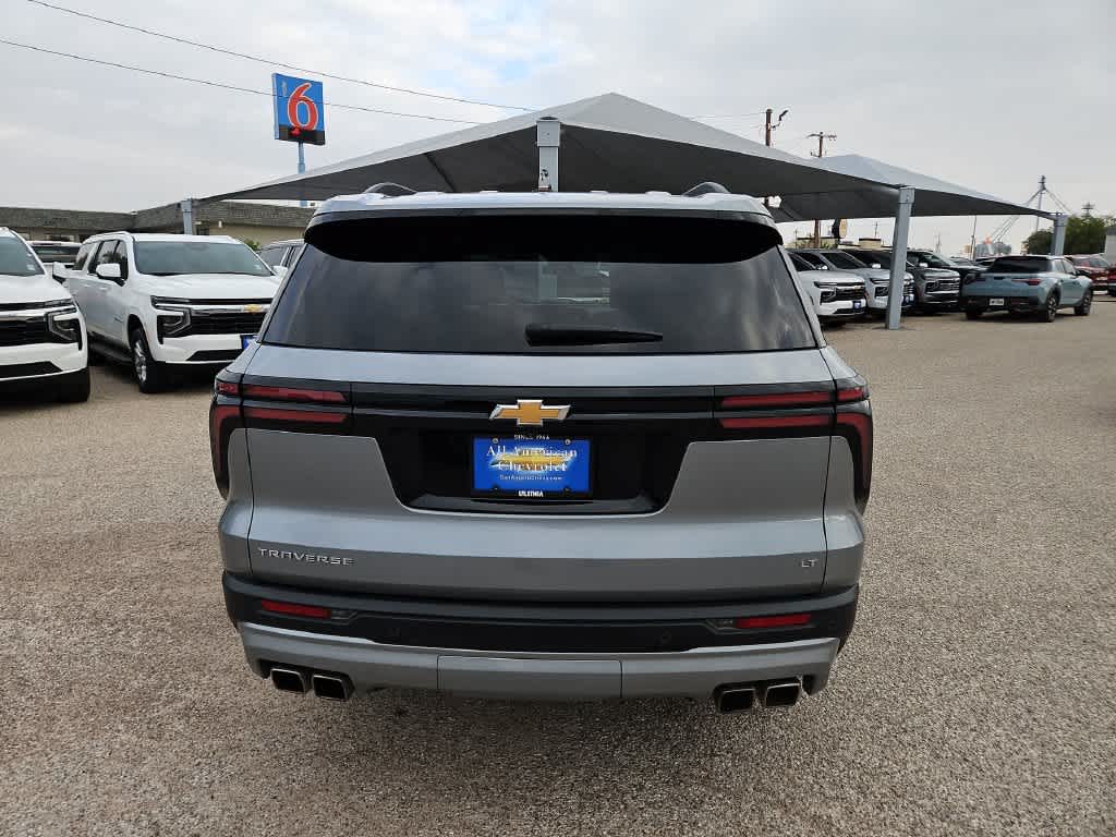 2024 Chevrolet Traverse LT
