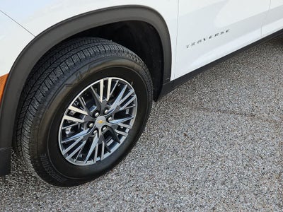 2024 Chevrolet Traverse LT