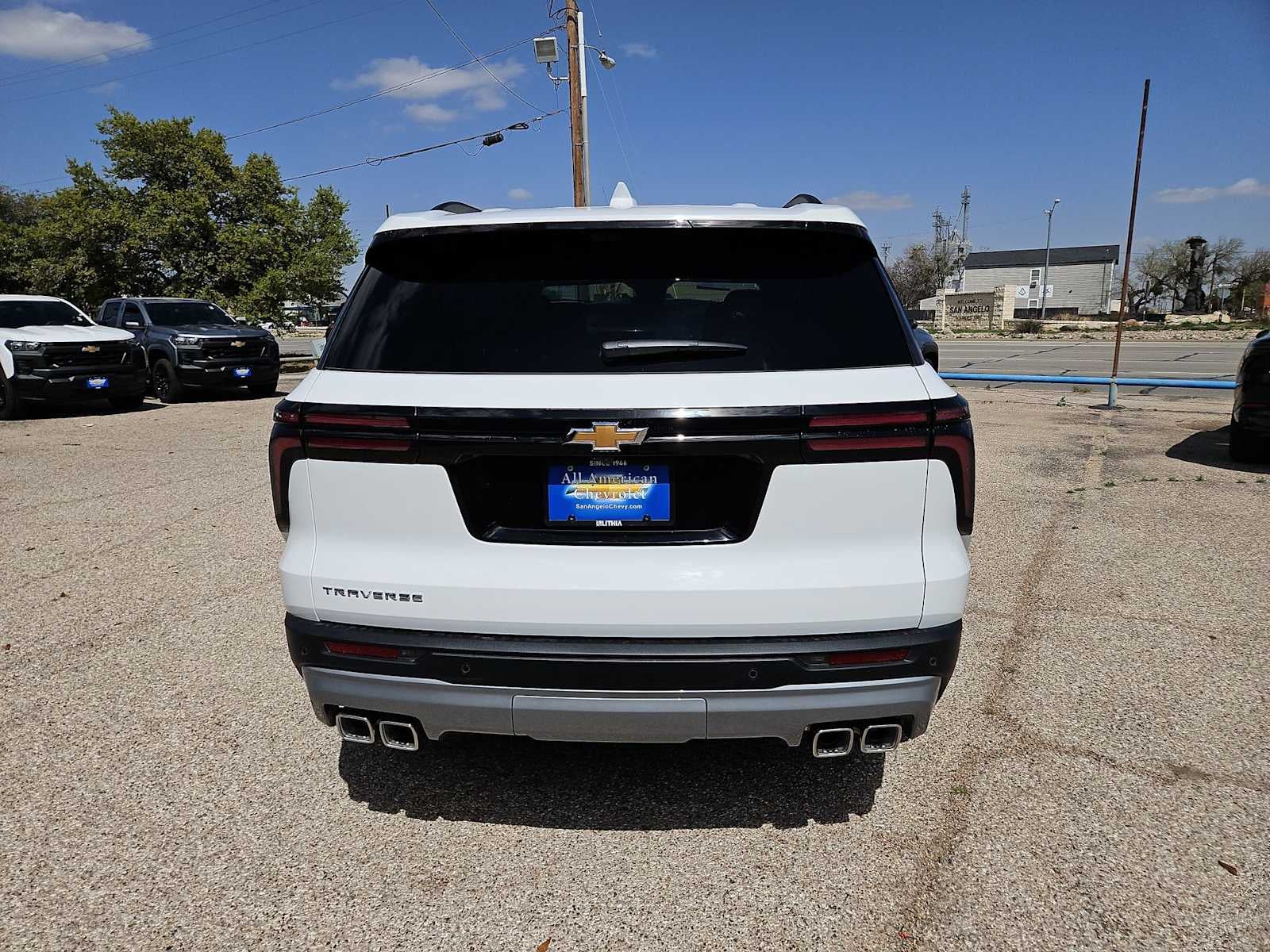 2026 Chevrolet Traverse LT