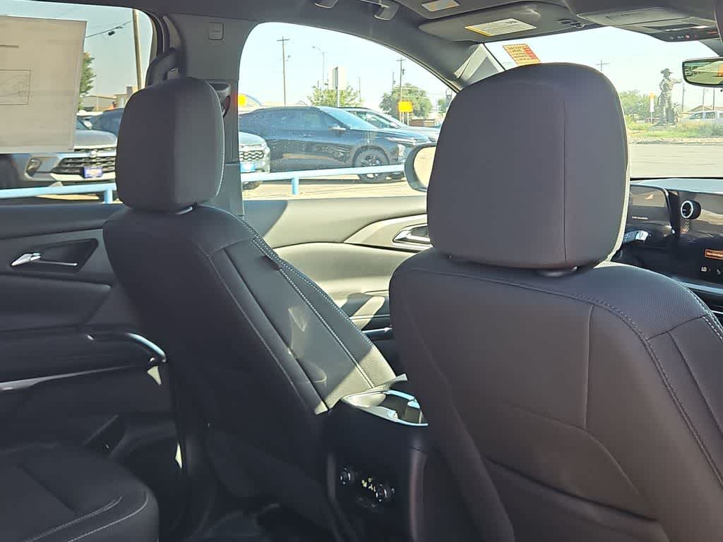 2026 Chevrolet Traverse LT - Photo 17