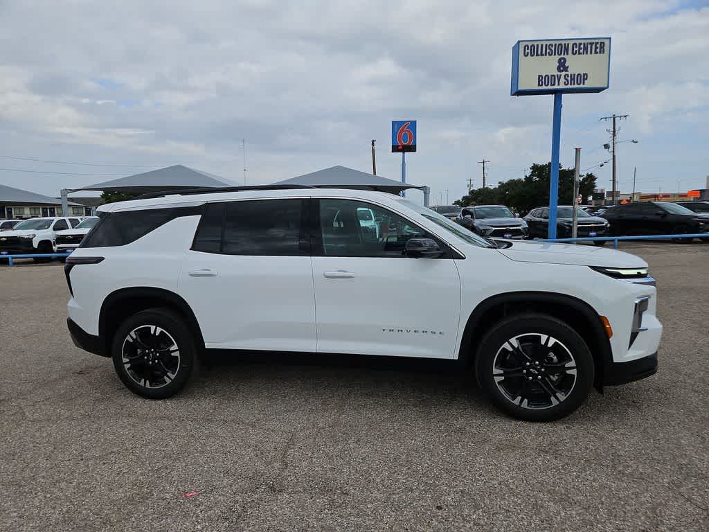 2027 Chevrolet Traverse LT