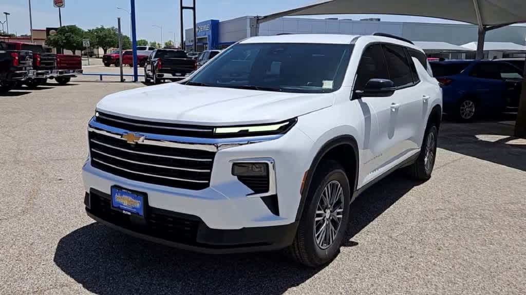 2025 Chevrolet Traverse LT