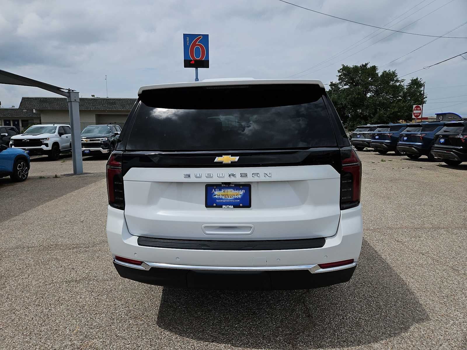 2026 Chevrolet Suburban LS