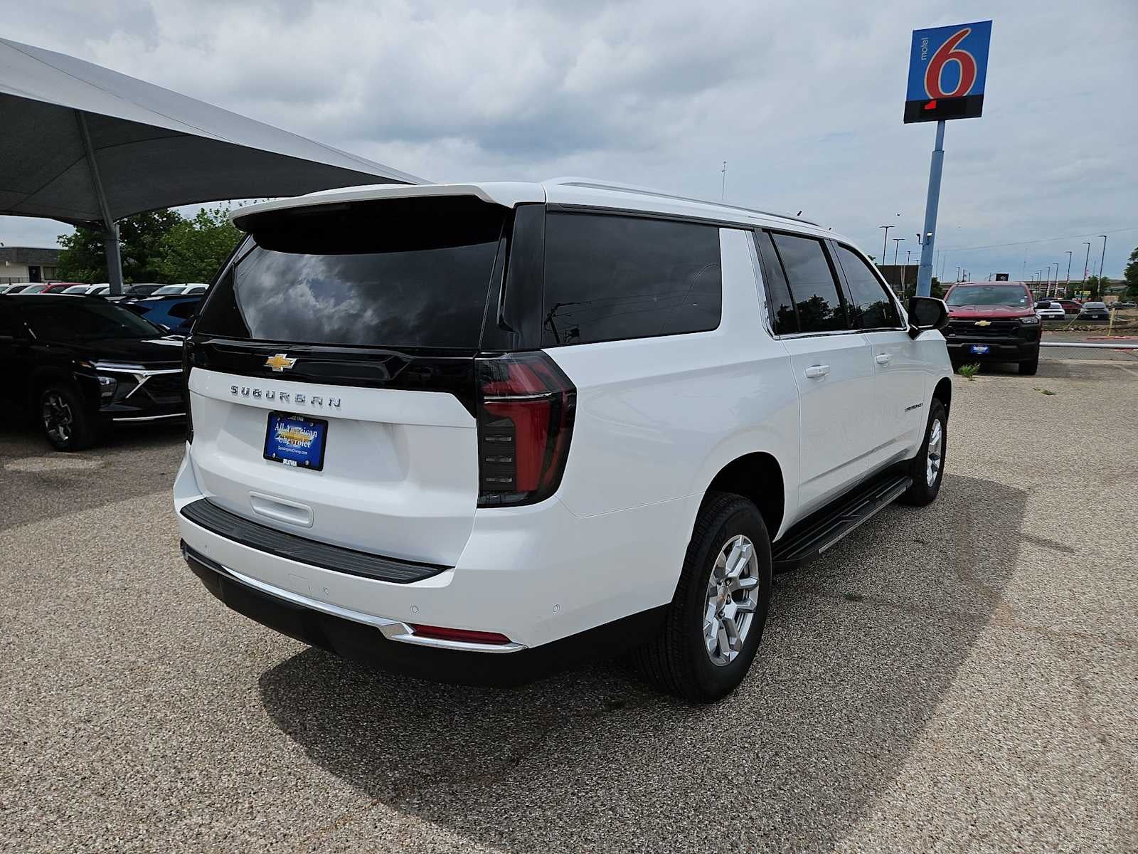 2026 Chevrolet Suburban LS
