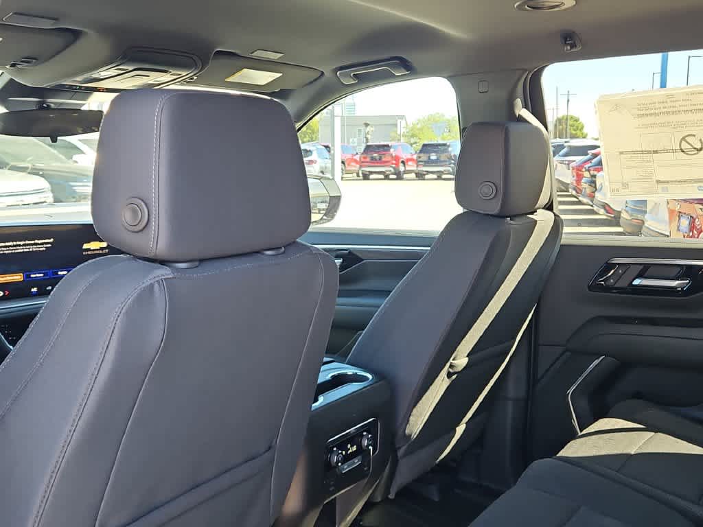 2027 Chevrolet Suburban LS