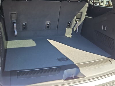 2027 Chevrolet Suburban LS