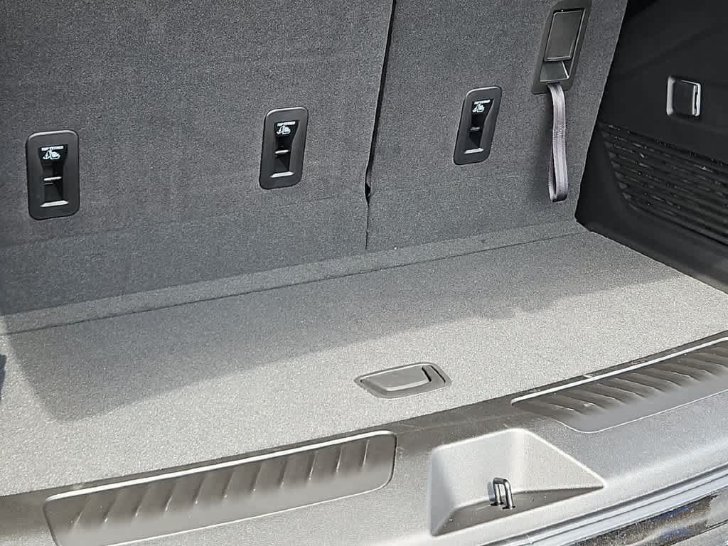 2027 Chevrolet Tahoe LS