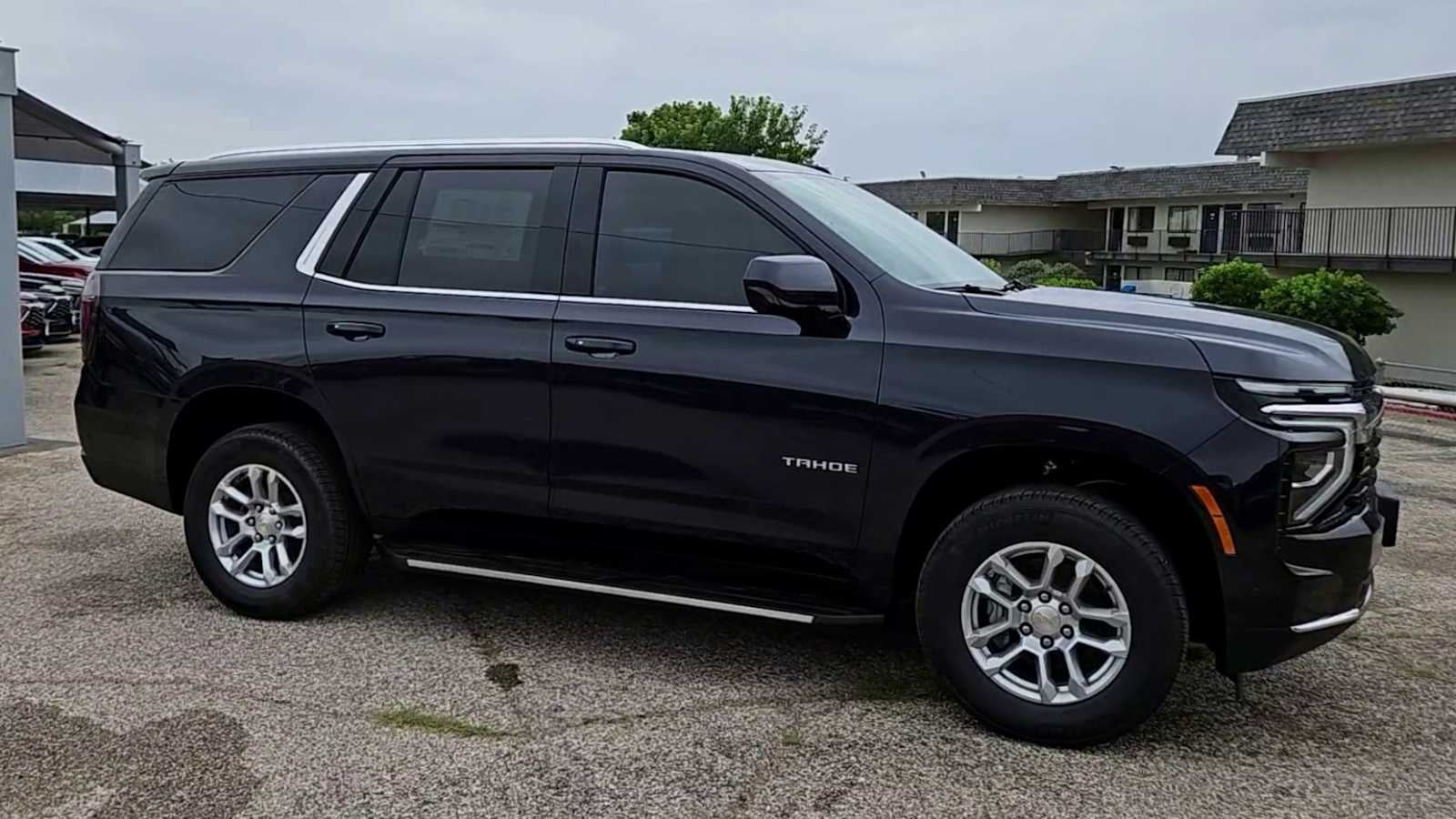 2025 Chevrolet Tahoe LS