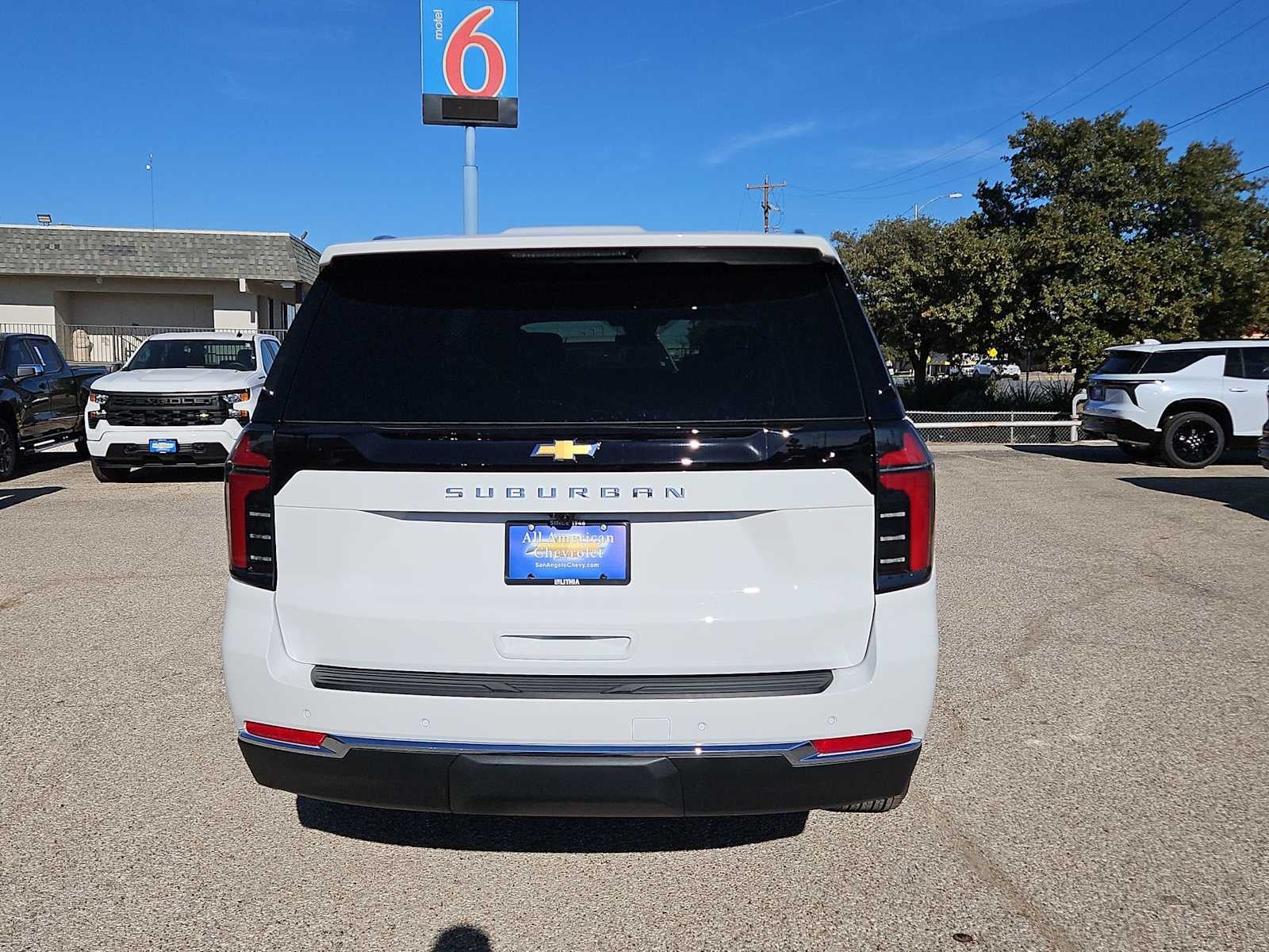 2026 Chevrolet Suburban LS