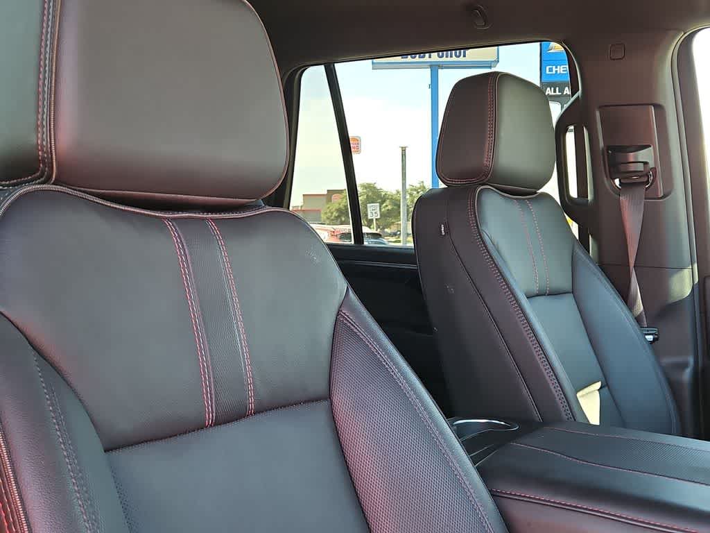 2025 Chevrolet Tahoe RST