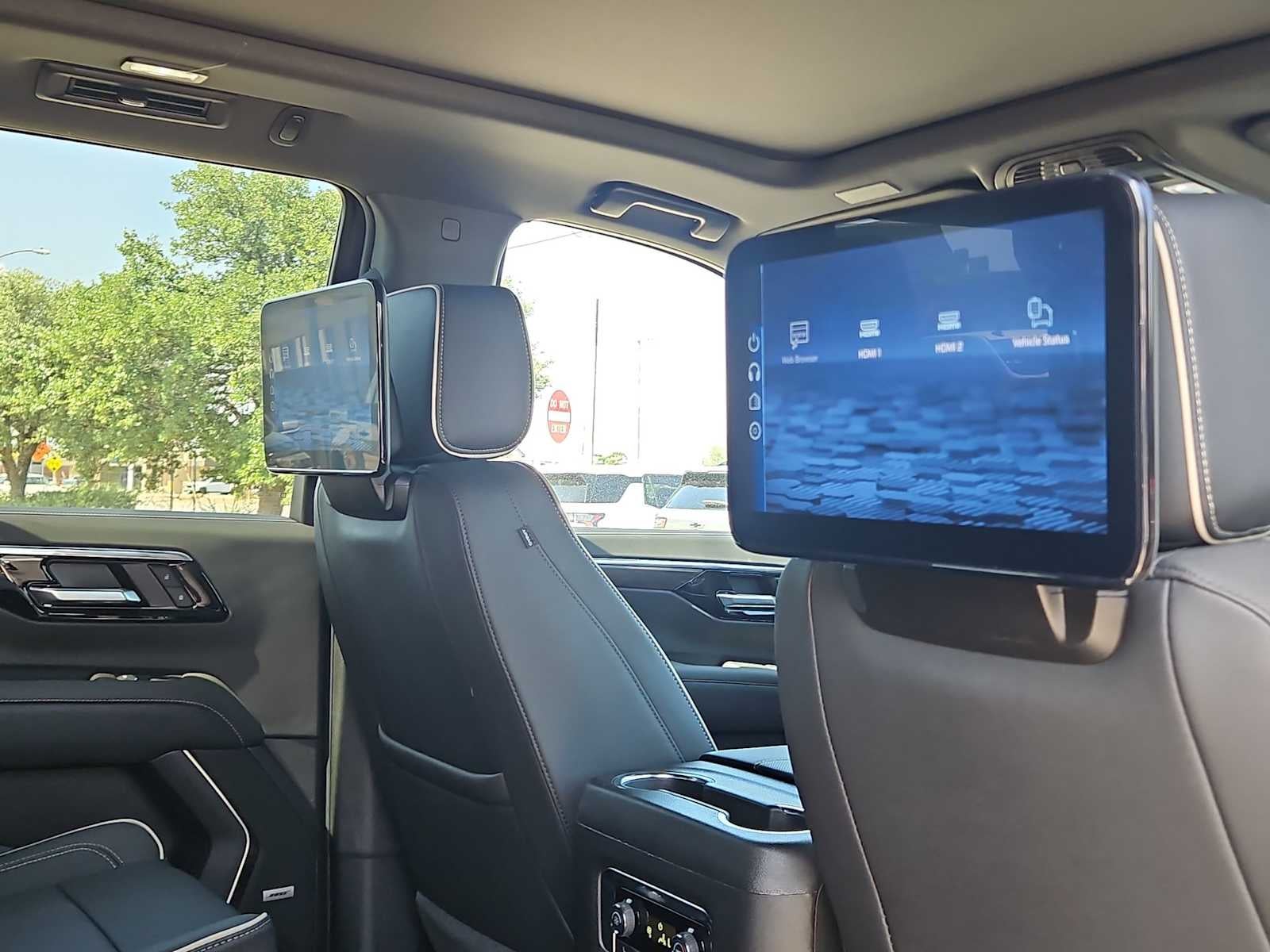 2025 Chevrolet Tahoe Premier - Photo 17