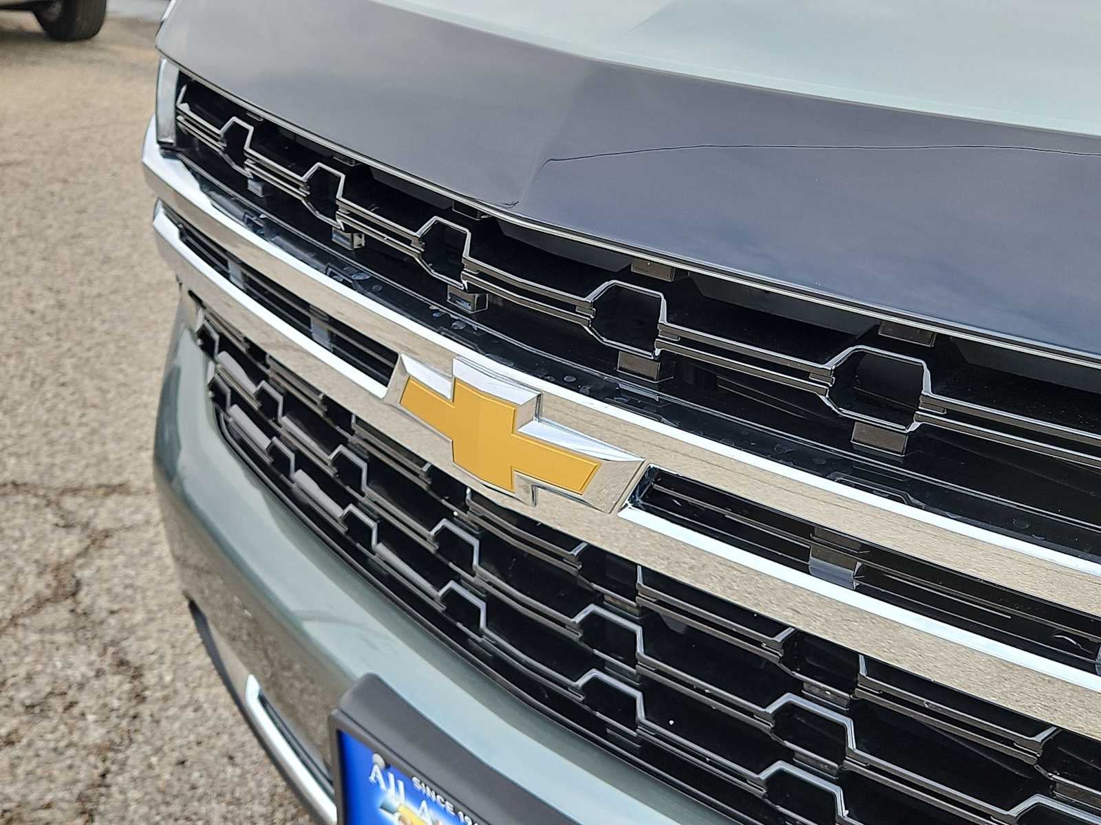 2024 Chevrolet Suburban LS