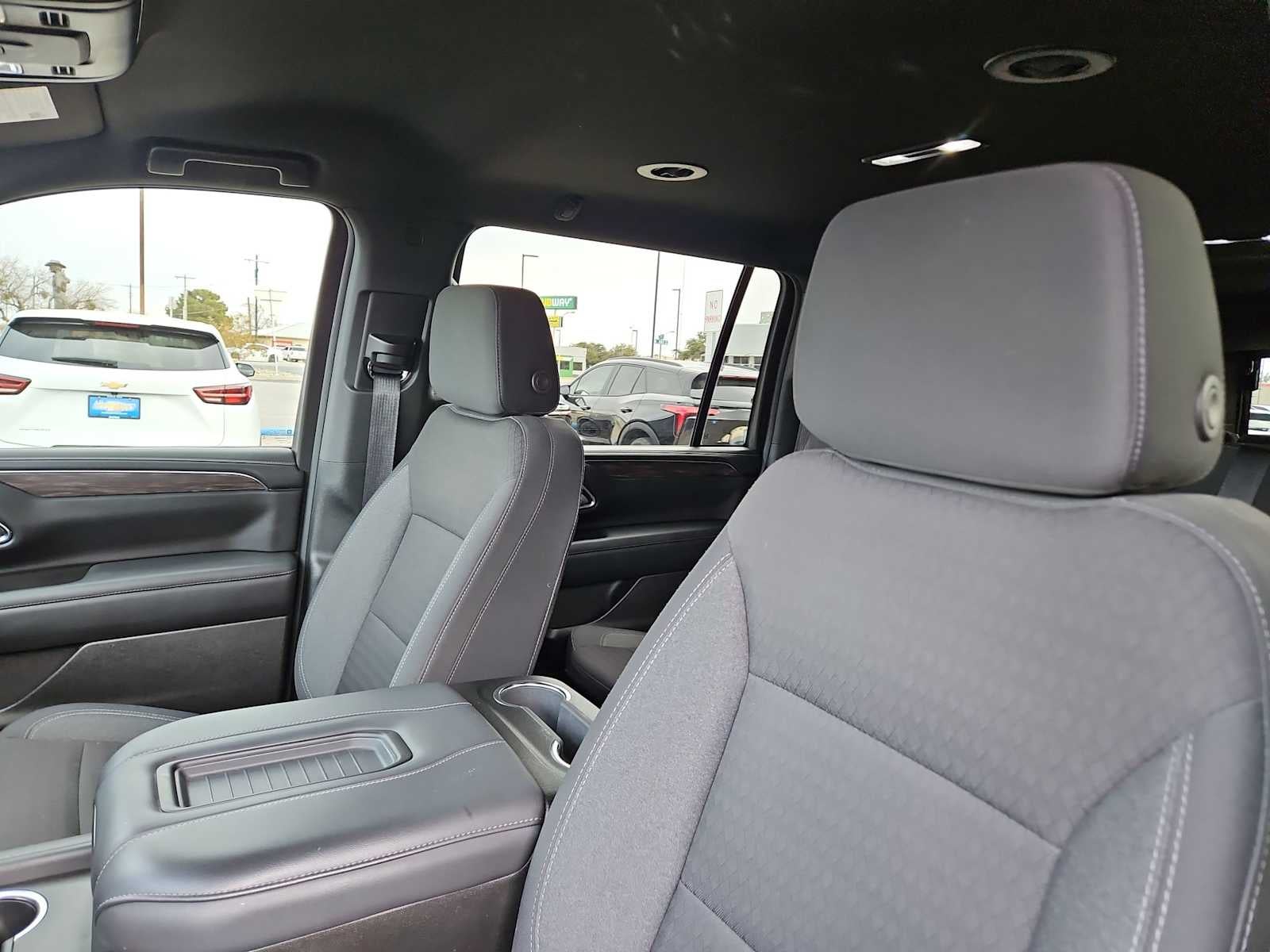 2024 Chevrolet Suburban LS