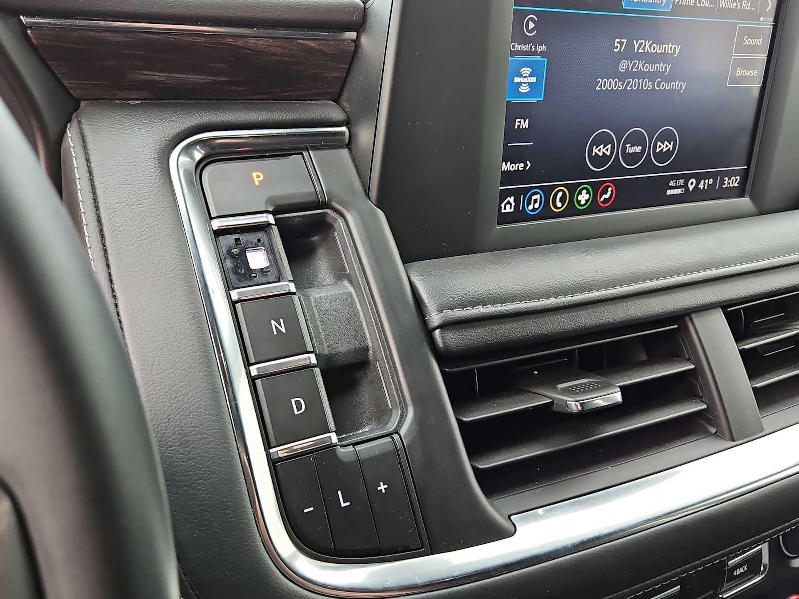 2024 Chevrolet Suburban LS