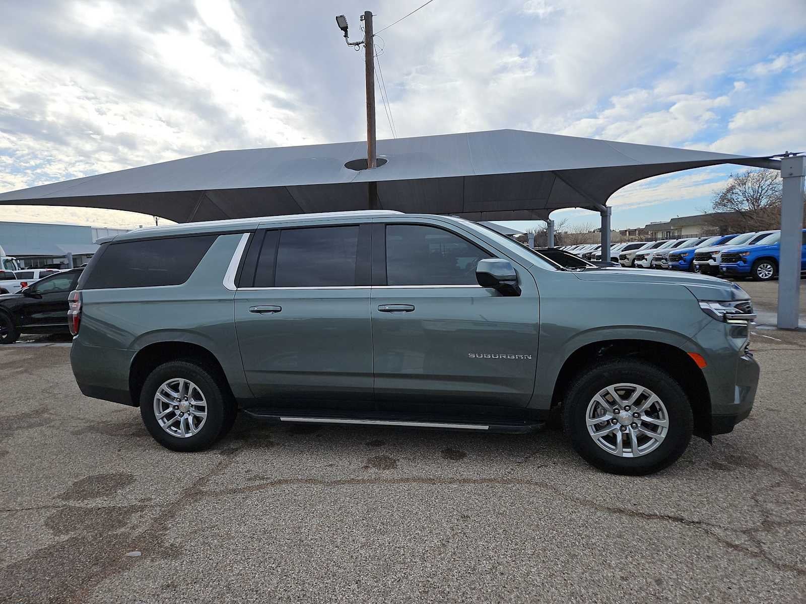 2024 Chevrolet Suburban LS