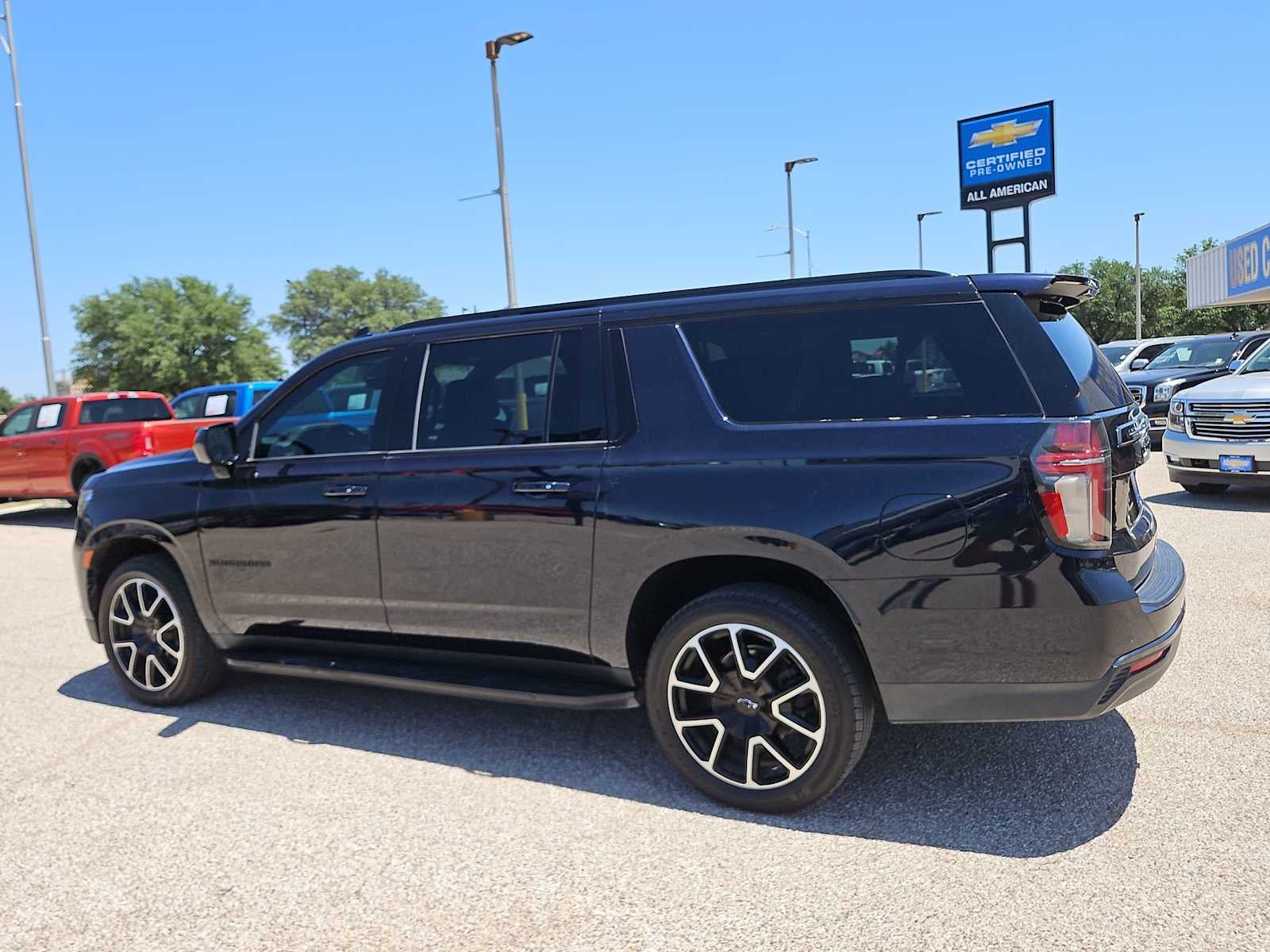 2021 Chevrolet Suburban RST